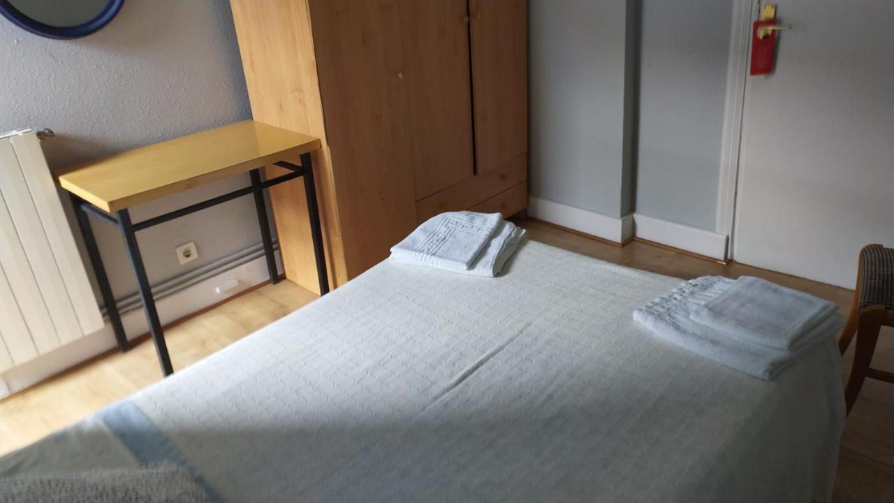 Pension Manoli Bilbao Buitenkant foto